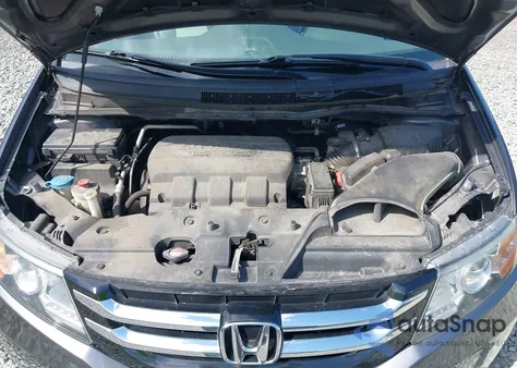 2015 Honda Odyssey Lx z USA, uszkodzony, nr VIN 5FNRL5H22FB131670